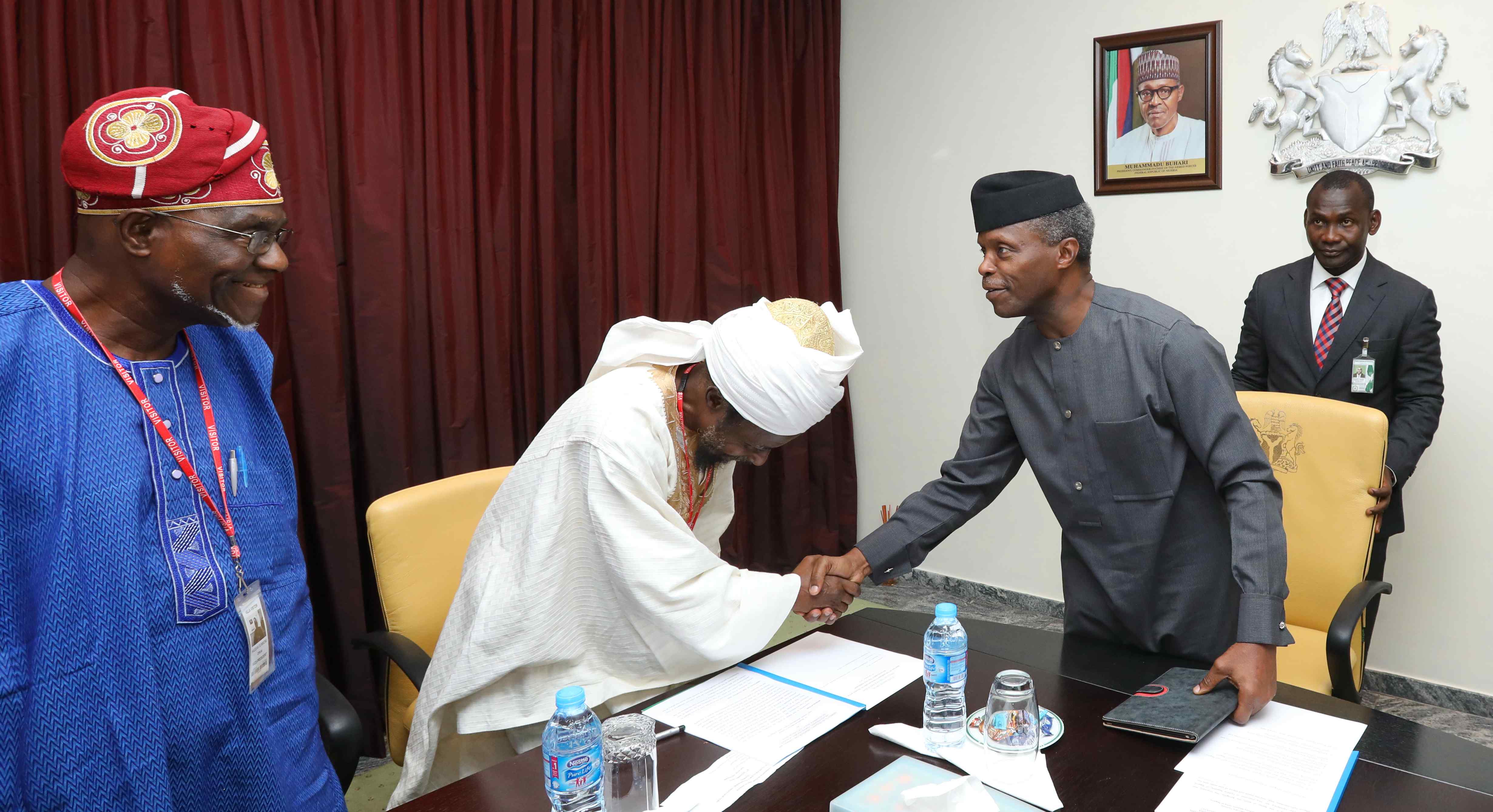 VP Osinbajo Receives Ahmadiyya Muslim Jama’at Nigeria On 08/12/2016 ...